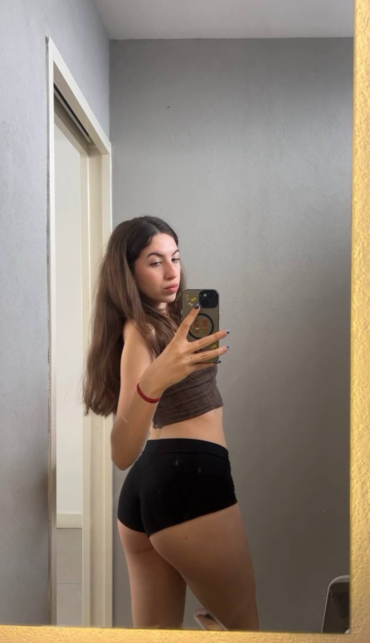 Amber in her underwear in Amman