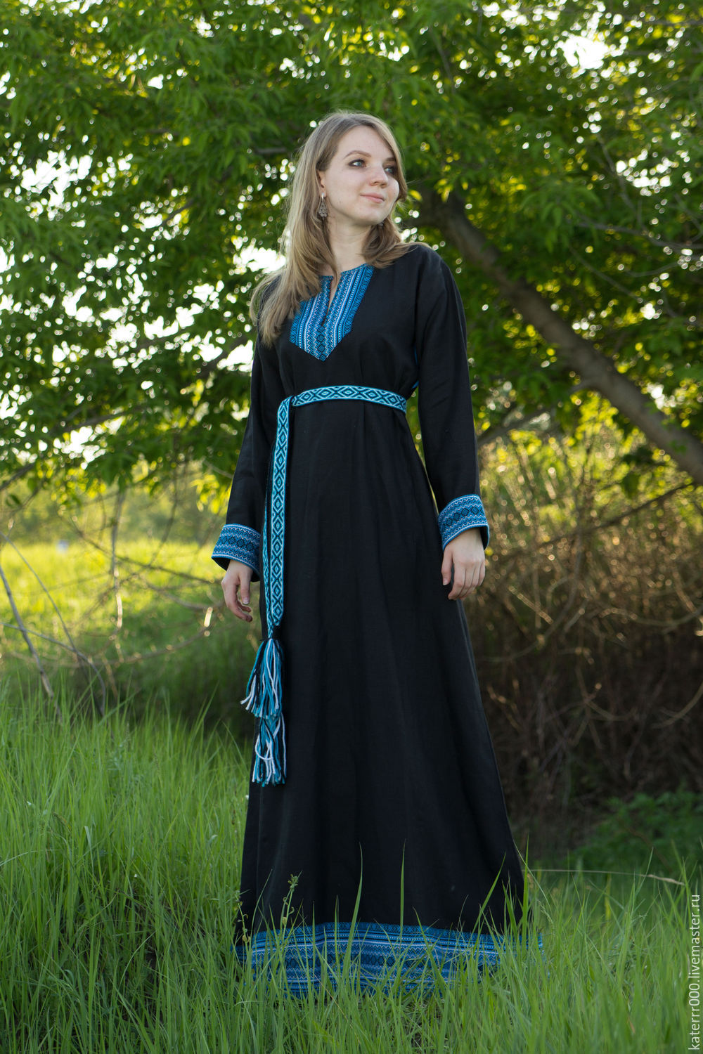 Women in Slavic costumes in Amman