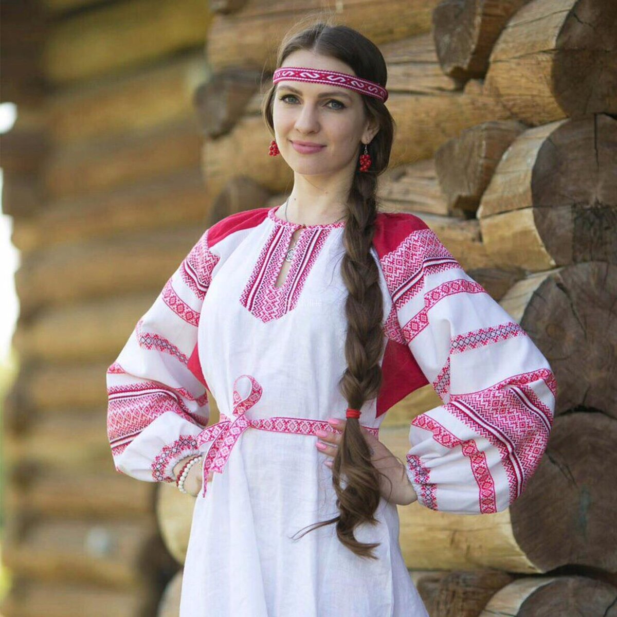 Girls in Slavic costumes in Amman